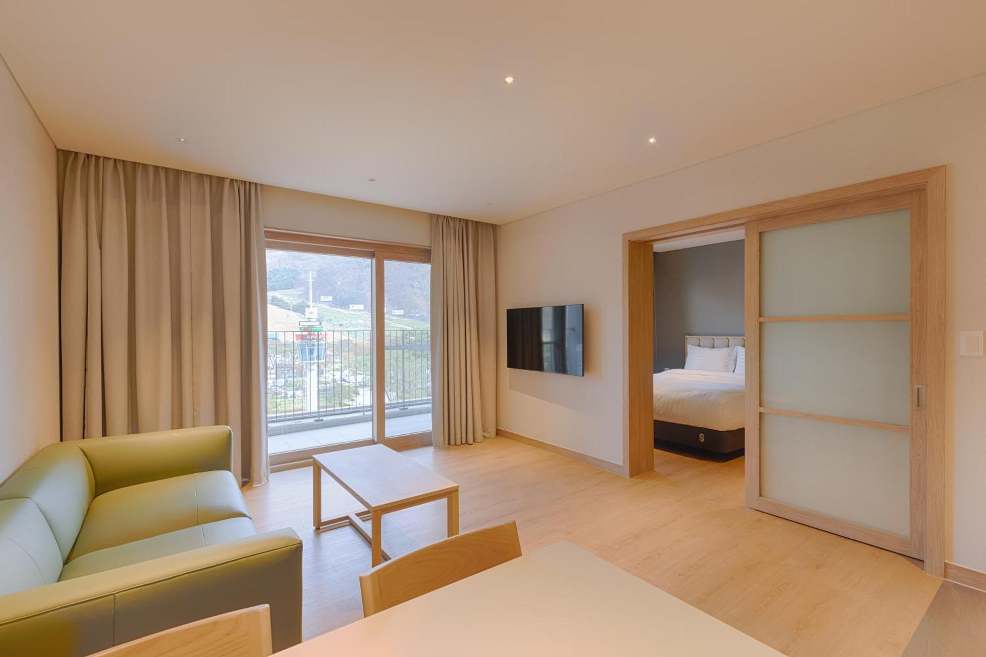 Sono Calm Vivaldipark Hotel Hongcheon Buitenkant foto