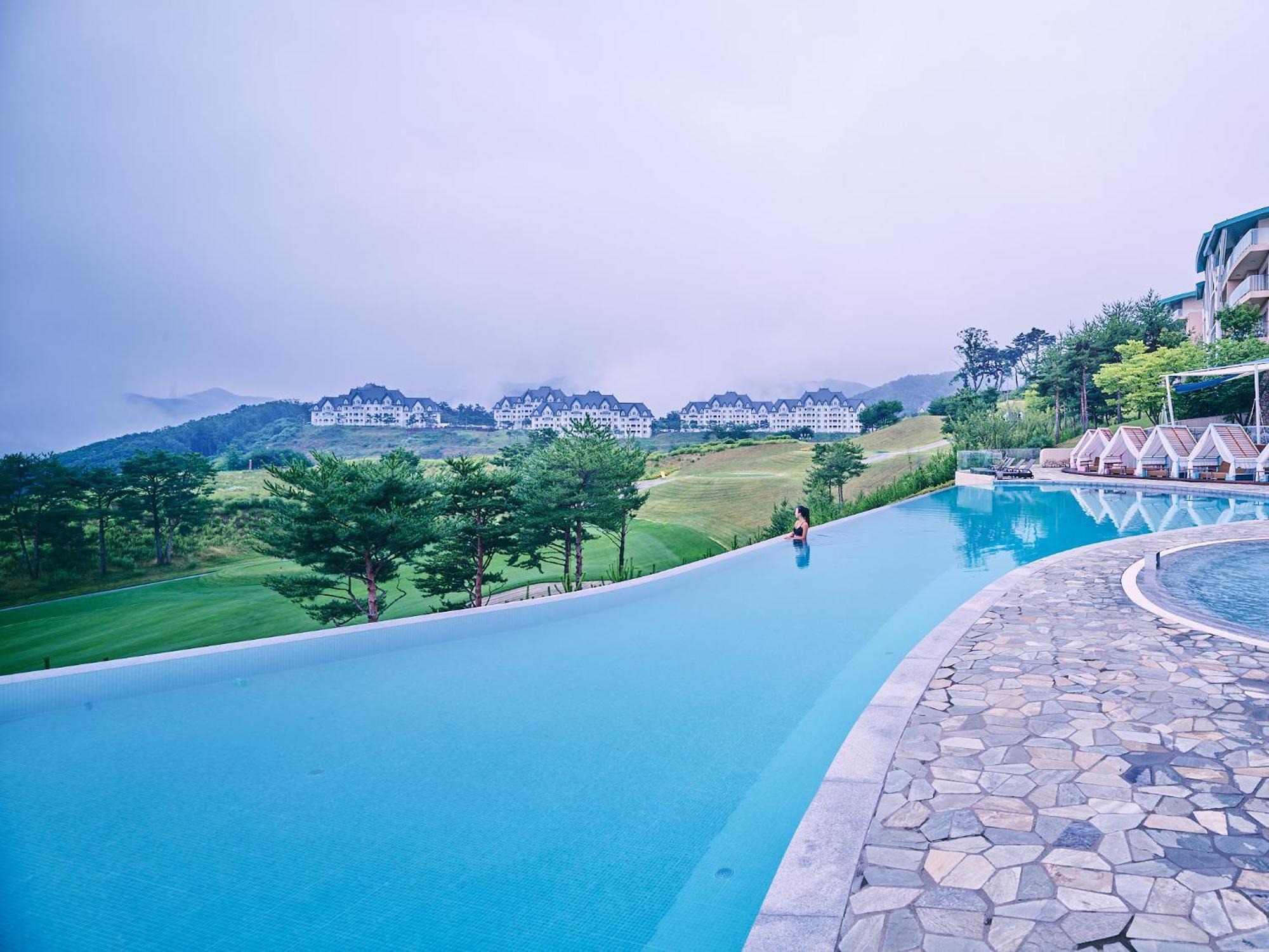 Sono Calm Vivaldipark Hotel Hongcheon Buitenkant foto